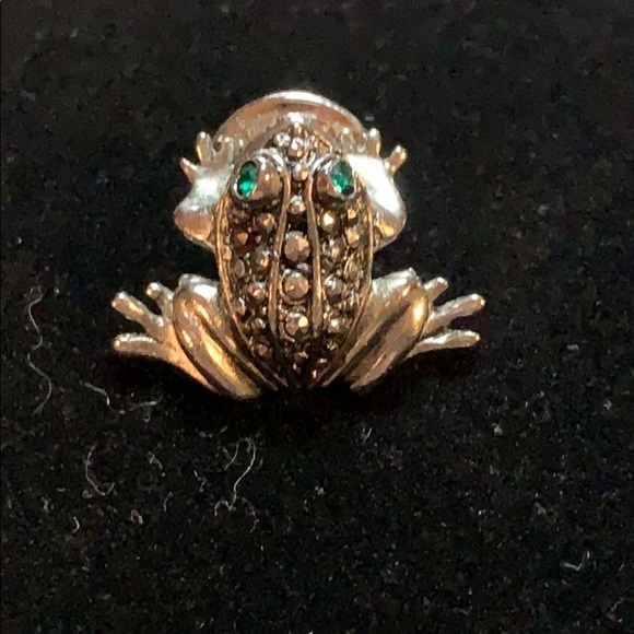 Mini Frog with Green Crystal Eyes & Marquisette - Picture 2 of 5